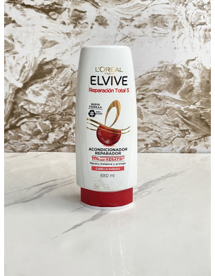 Acondicionador Reparador con extracto de Keratina L'oréal Paris Elvive