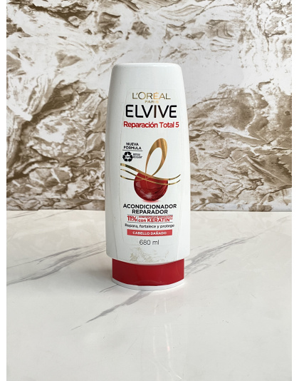 Acondicionador Reparador con extracto de Keratina L'oréal Paris Elvive