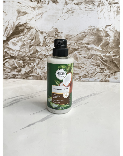 Crema para Peinar Rizos con Leche de Coco Herbal Essences