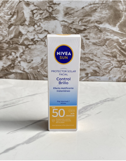 Protector Solar Matificante Control Brillo Nivea Sun