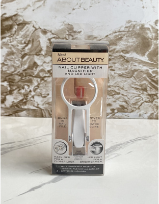 Cortaúñas con Lupa