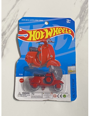 Vespa 90 SS Super Sprint (1966) HotWheels