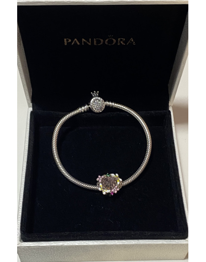 Charms de corazón y flores