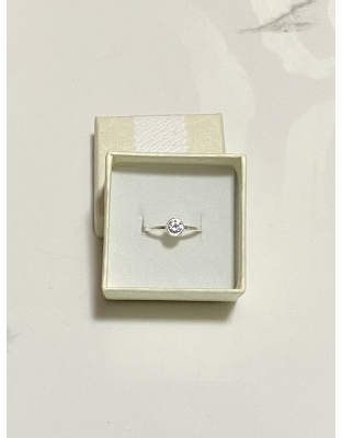 Anillo delgado con perla blanca en circulo Talla 7 Plata925