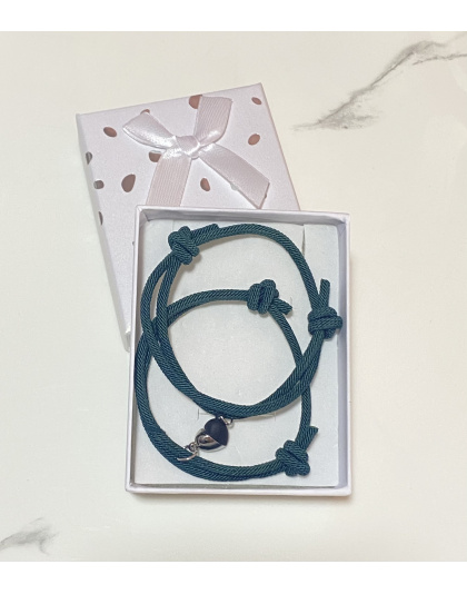 Dúo de pulsera color verde con corazón magnético