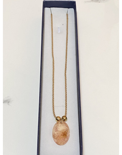 Gargantilla de lazo con dije de flor encapsulada Artesanal