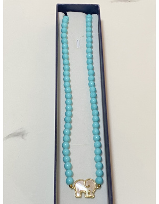 Gargantilla color turquesa con dije de elefante Artesanal