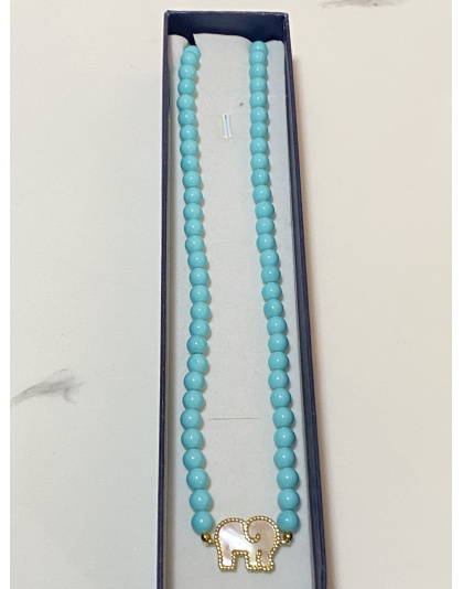Gargantilla color turquesa con dije de elefante Artesanal